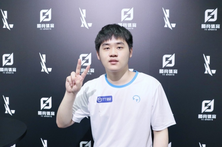 周边社区的 周边社区的