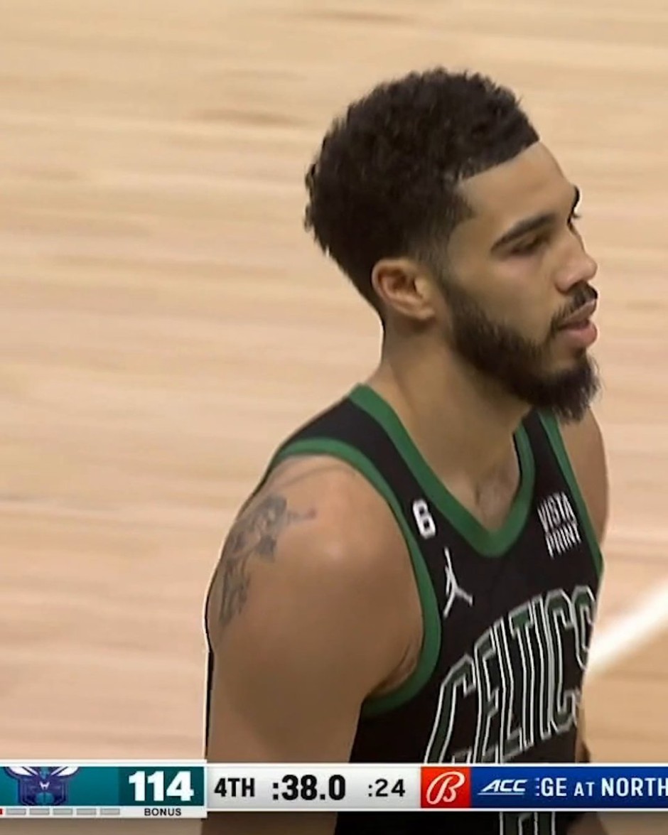 示了年龄并 示了年龄并