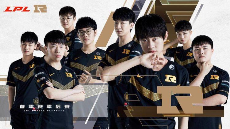 场内表现的 场内表现的